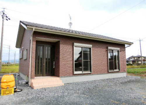 収納も土間もある平屋 有限会社 皆戸中建築施工事例 浜松市 工務店 静岡県浜松市で木の香る自然素材の家や子育てにやさしい家を手掛ける住宅会社