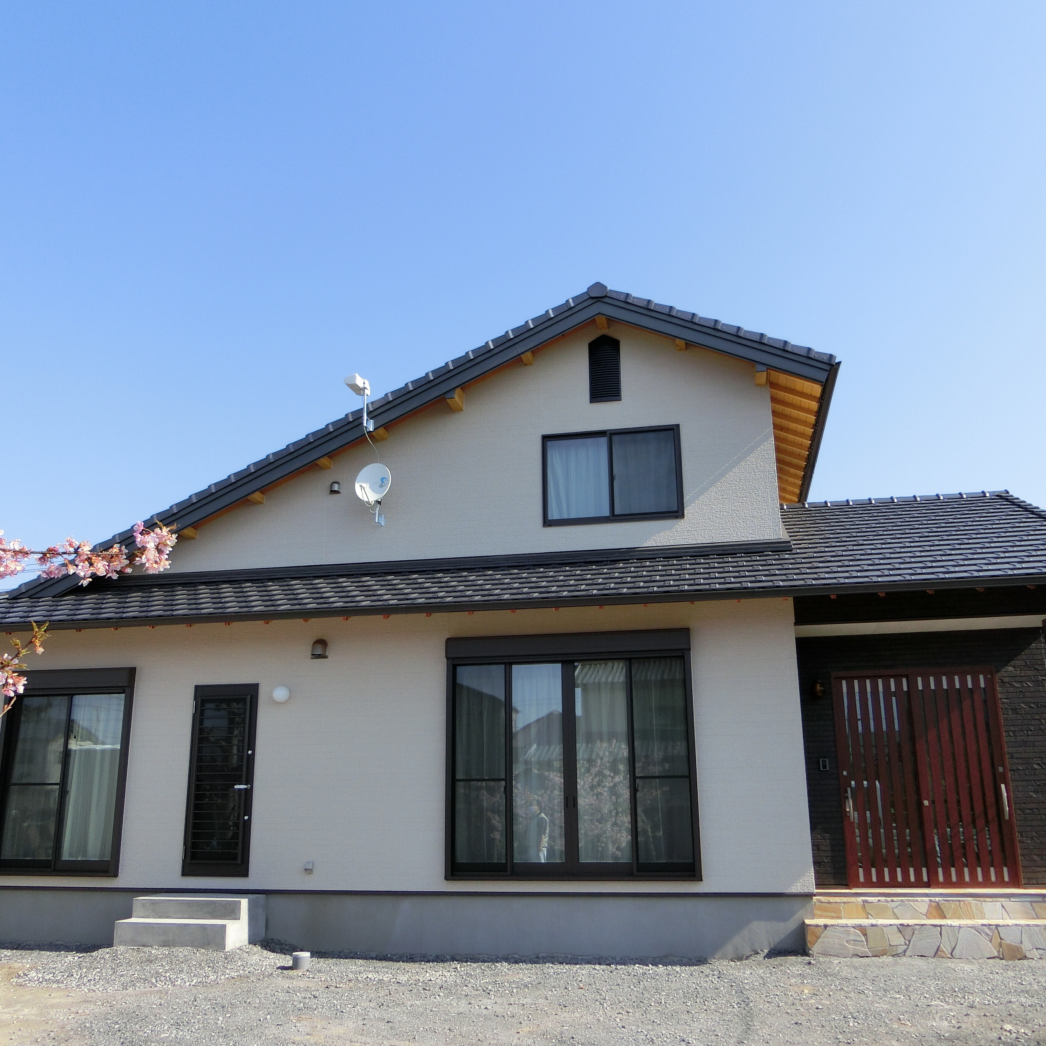 土間の趣味室のあるおしゃれな家 有限会社 皆戸中建築施工事例 浜松市 工務店 静岡県浜松市で木の香る自然素材の家や子育てにやさしい家 を手掛ける住宅会社